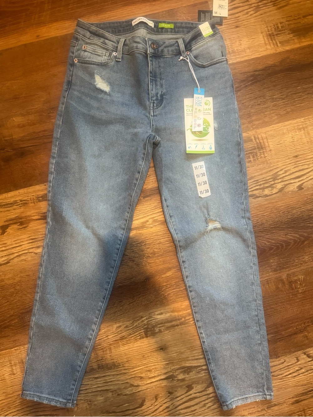 Women’s nwt celebrity pink skinny jeans the glam size 11/30